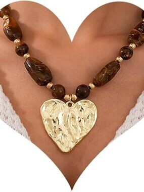NEW Beaded Necklace Chunky Acrylic Beads & Heart Pendant Colorful Classy Jewelry